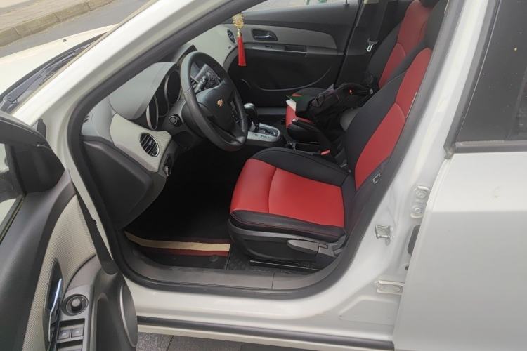 Used Chevrolet Cruze 2013 1.8L SE AT Left Front Seat