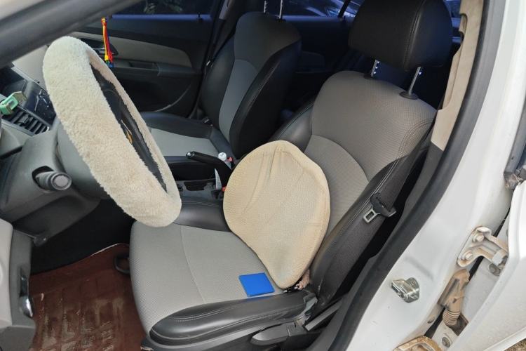 Used Chevrolet Cruze 2013 1.6L SL MT Left Front Seat