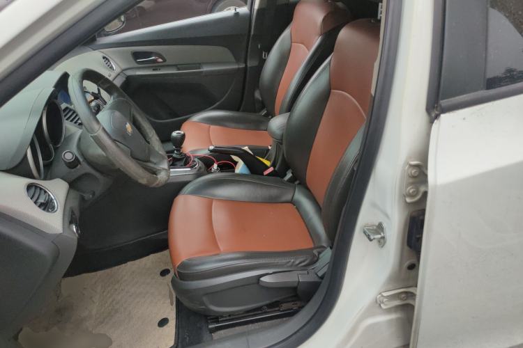 Used Chevrolet Cruze 2013 1.6L SE MT Left Front Seat