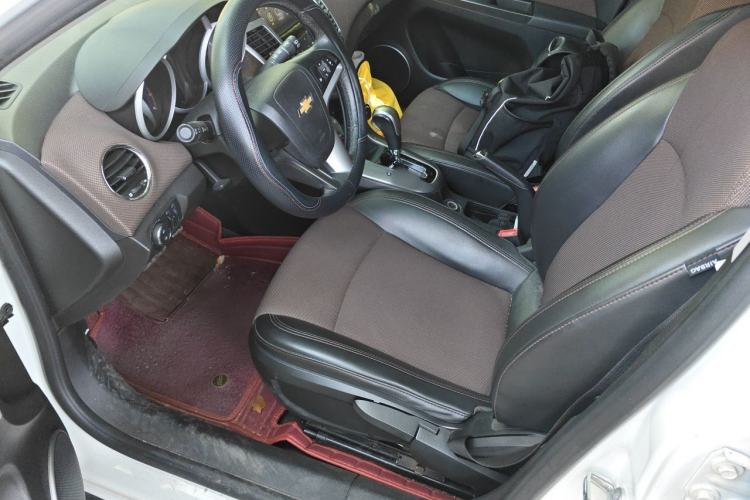 Used Chevrolet Cruze 2013 Hatchback 1.6L Automatic Luxury Model Left Front Seat