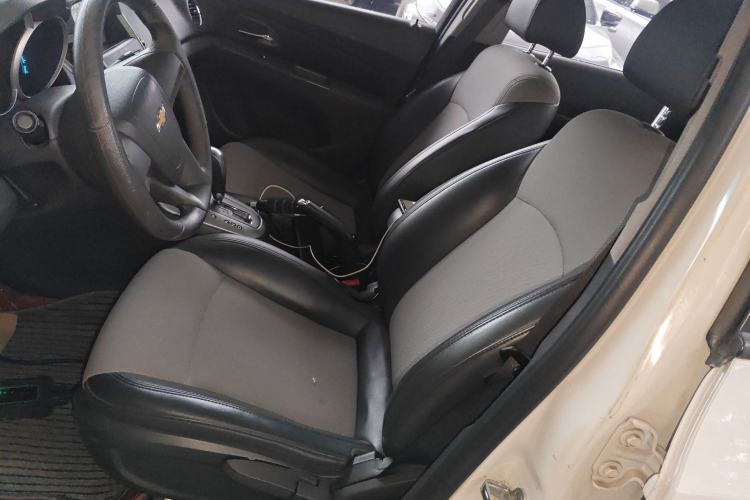 Used Chevrolet Cruze 2013 1.8L SE AT Left Front Seat