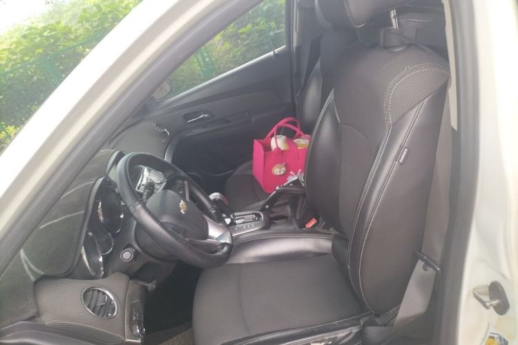 Used Chevrolet Cruze 2013 Hatchback 1.6T Automatic Flagship Model Left Front Seat