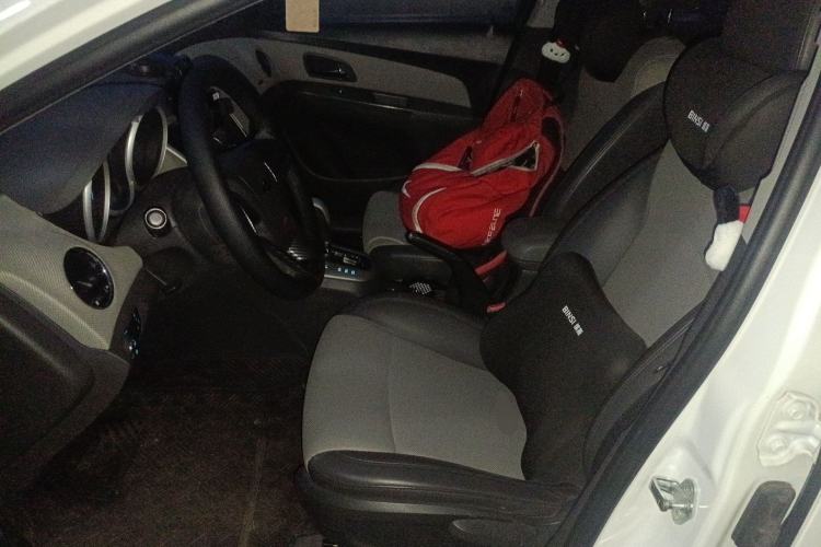 Used Chevrolet Cruze 2013 1.8L SE AT Left Front Seat