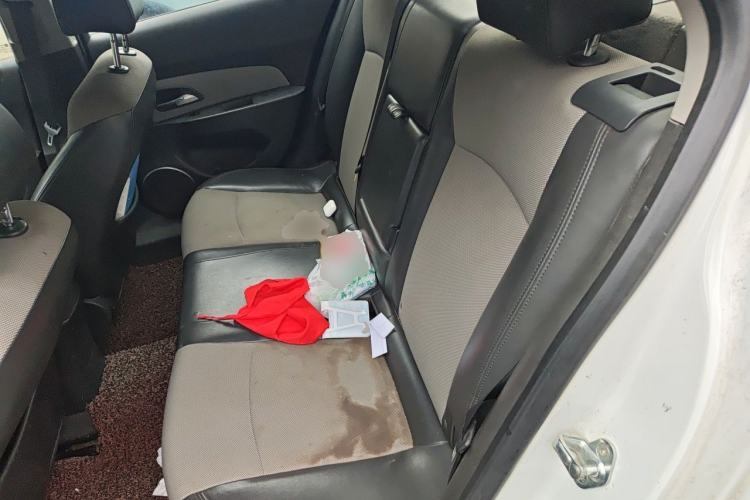 Used Chevrolet Cruze 2013 1.8L SE AT Left Rear Seat