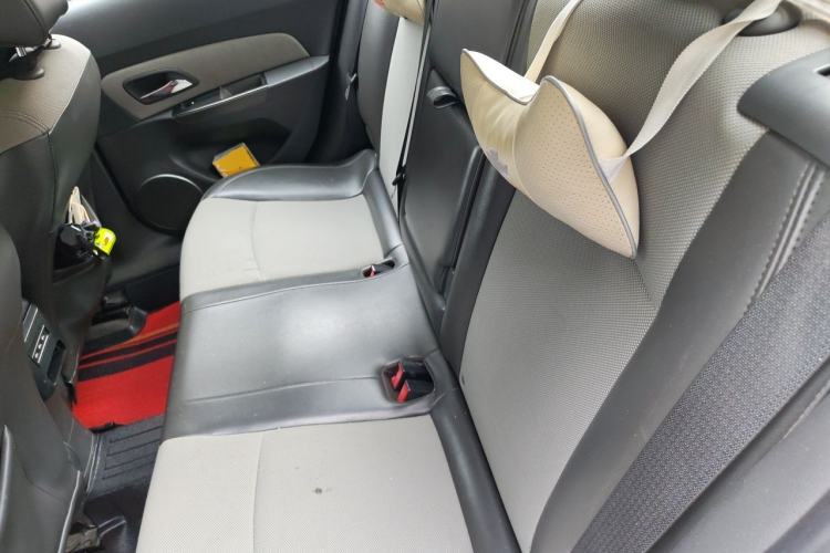 Used Chevrolet Cruze 2013 1.8L SE AT Left Rear Seat