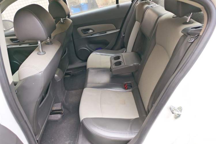 Used Chevrolet Cruze 2013 1.8L SE AT Left Rear Seat