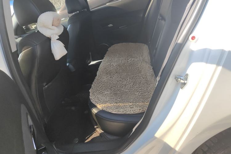 Used Chevrolet Cruze 2013 Hatchback 1.6T Automatic Flagship Model Left Rear Seat