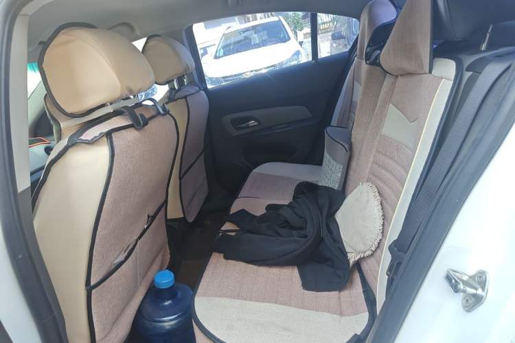 Used Chevrolet Cruze 2013 1.6L SL MT Left Rear Seat