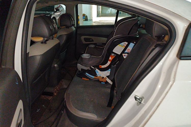 Used Chevrolet Cruze 2013 1.6L SE MT Left Rear Seat
