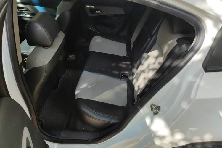 Used Chevrolet Cruze 2013 1.6L SE MT Left Rear Seat