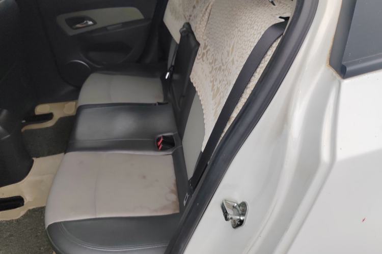Used Chevrolet Cruze 2013 1.6L SE MT Left Rear Seat