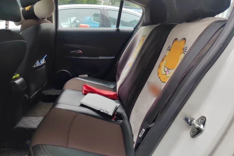 Used Chevrolet Cruze 2013 Hatchback 1.6L Manual Luxury Model Left Rear Seat