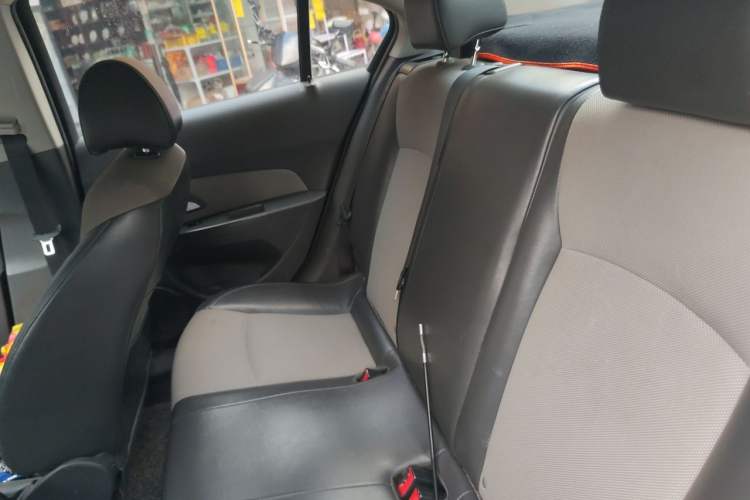 Used Chevrolet Cruze 2013 1.6L SL MT Left Rear Seat
