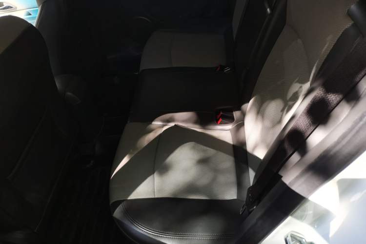 Used Chevrolet Cruze 2013 1.8L SE AT Left Rear Seat