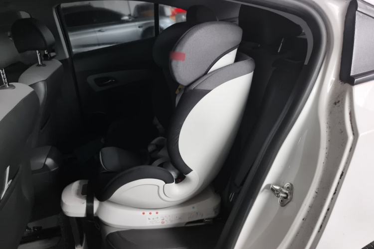 Used Chevrolet Cruze 2013 1.8L SE AT Left Rear Seat