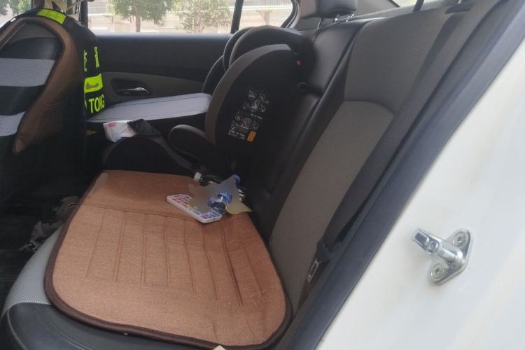 Used Chevrolet Cruze 2013 1.6L SE MT Left Rear Seat