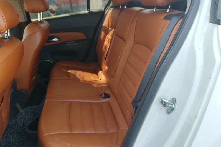 Used Chevrolet Cruze 2013 1.6L SE MT Left Rear Seat