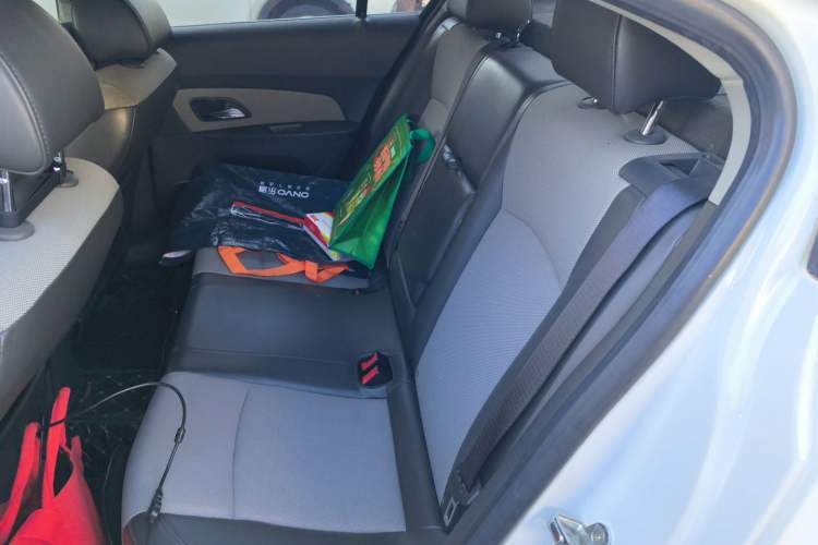 Used Chevrolet Cruze 2013 1.8L SE AT Left Rear Seat