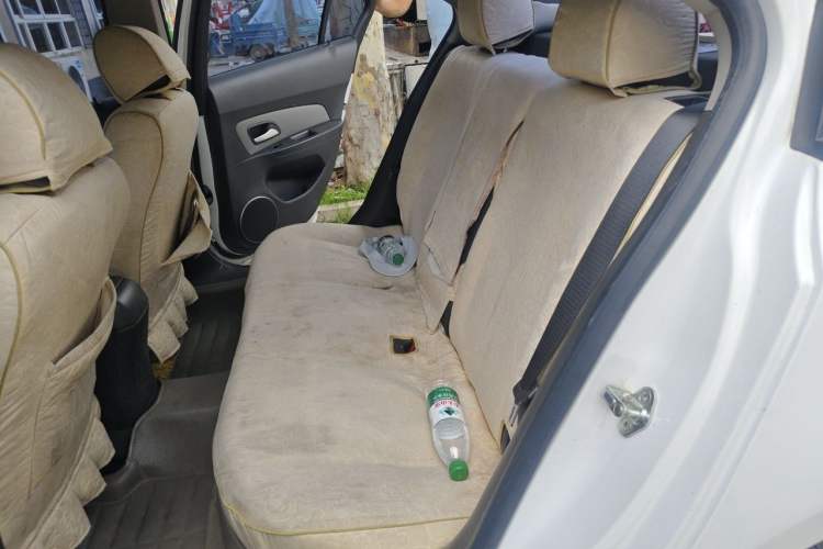Used Chevrolet Cruze 2013 1.6L SE MT Left Rear Seat