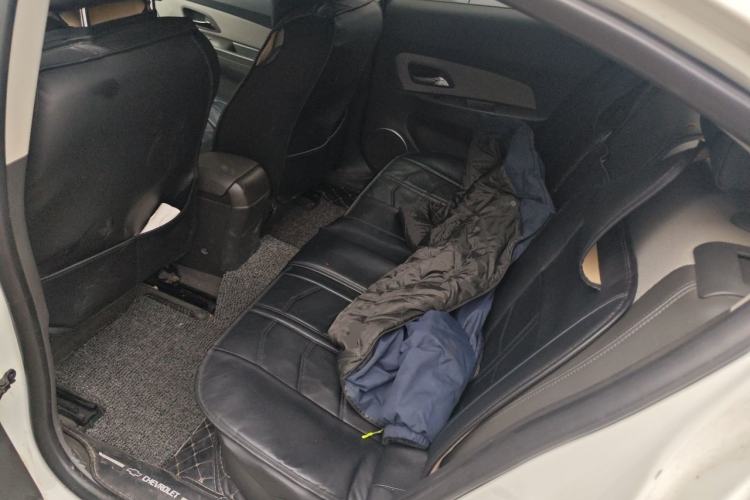 Used Chevrolet Cruze 2013 1.8L SE AT Left Rear Seat