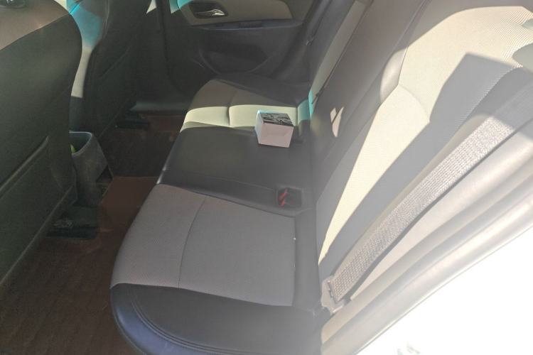 Used Chevrolet Cruze 2013 1.6L SL MT Left Rear Seat