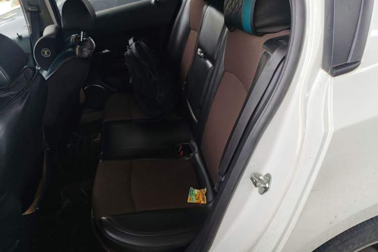 Used Chevrolet Cruze 2013 Hatchback 1.6L Manual Luxury Model Left Rear Seat
