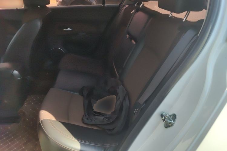 Used Chevrolet Cruze 2013 Hatchback 1.6L Manual Luxury Model Left Rear Seat