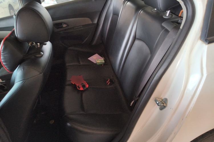 Used Chevrolet Cruze 2013 1.6L SL MT Left Rear Seat