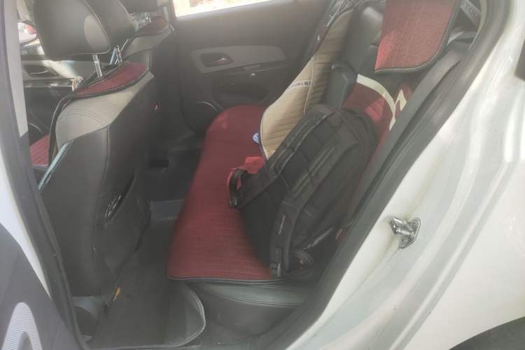 Used Chevrolet Cruze 2013 1.6L SE MT Left Rear Seat