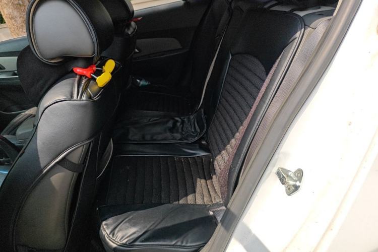 Used Chevrolet Cruze 2013 1.8L SE AT Left Rear Seat