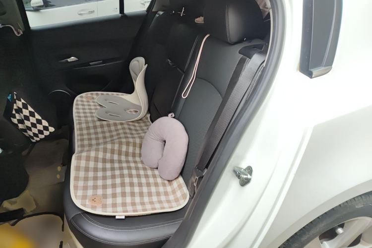 Used Chevrolet Cruze 2013 Hatchback 1.6T Automatic Flagship Model Left Rear Seat