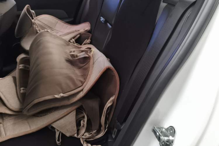 Used Chevrolet Cruze 2013 1.8L SE AT Left Rear Seat