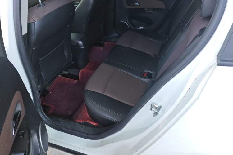Used Chevrolet Cruze 2013 Hatchback 1.6L Automatic Luxury Model Left Rear Seat