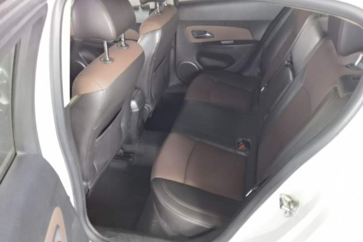 Used Chevrolet Cruze 2013 Hatchback 1.6L Automatic Luxury Model Left Rear Seat