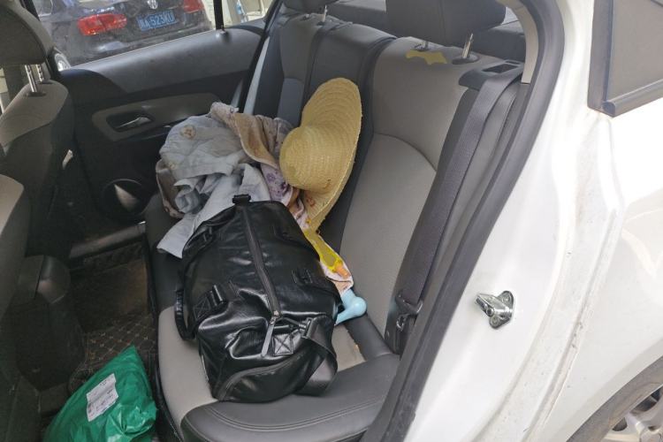 Used Chevrolet Cruze 2013 1.8L SE AT Left Rear Seat