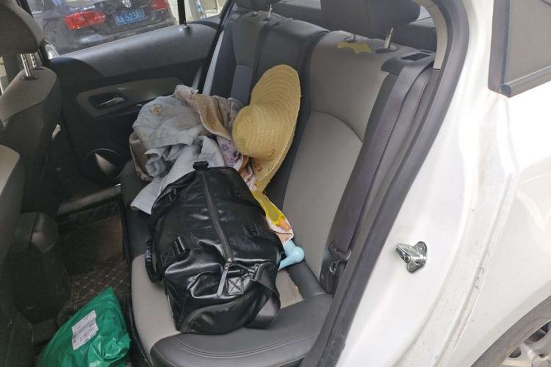 Used Chevrolet Cruze 2013 1.8L SE AT Left Rear Seat