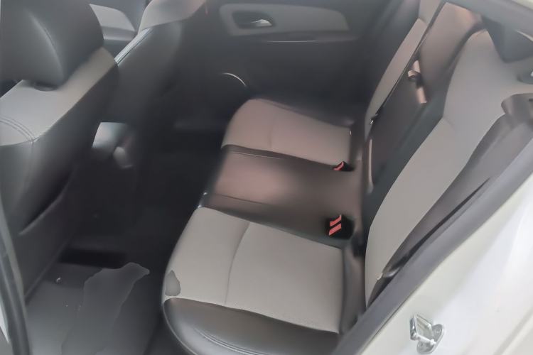 Used Chevrolet Cruze 2013 1.6L SE MT Left Rear Seat