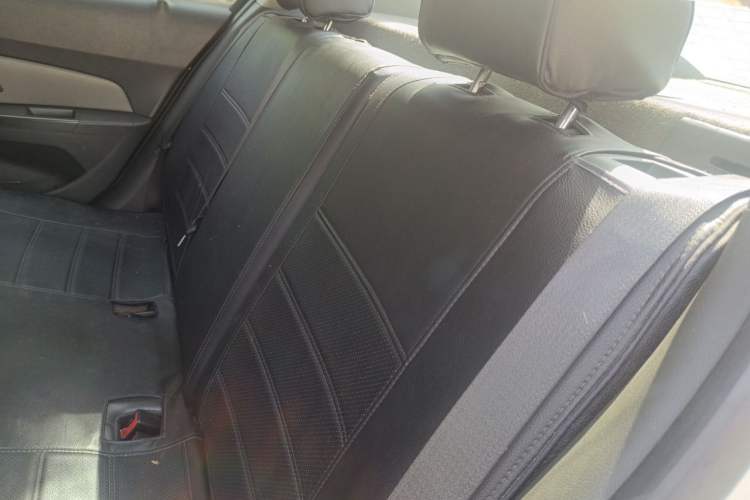 Used Chevrolet Cruze 2013 1.6L SL MT Left Rear Seat