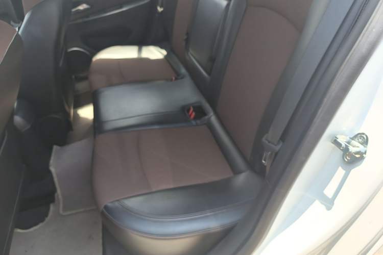 Used Chevrolet Cruze 2013 Hatchback 1.6L Automatic Luxury Model Left Rear Seat