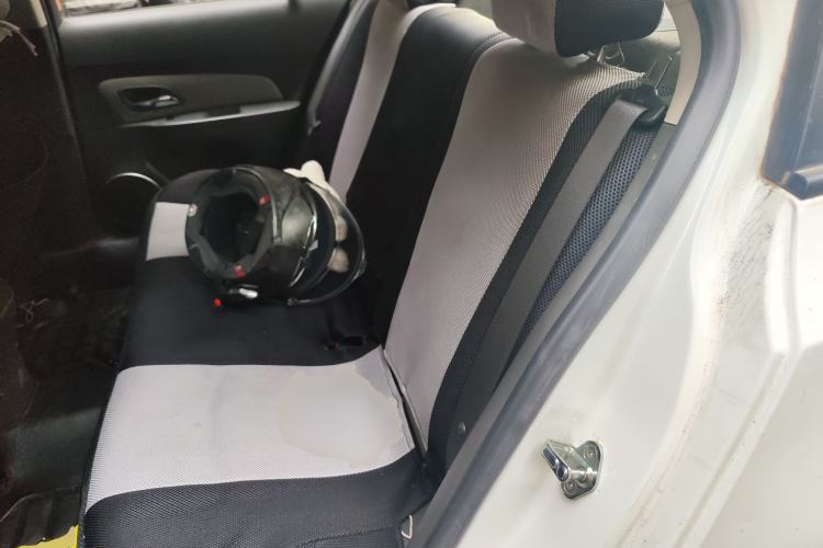 Used Chevrolet Cruze 2013 1.6L SE MT Left Rear Seat