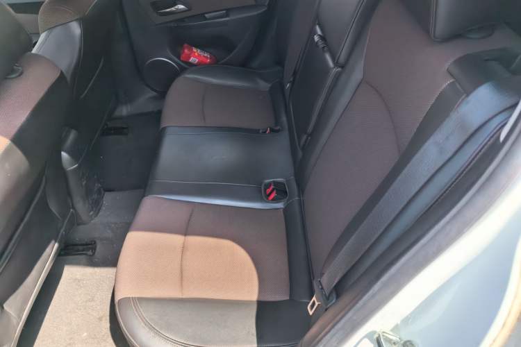 Used Chevrolet Cruze 2013 Hatchback 1.6L Automatic Luxury Model Left Rear Seat