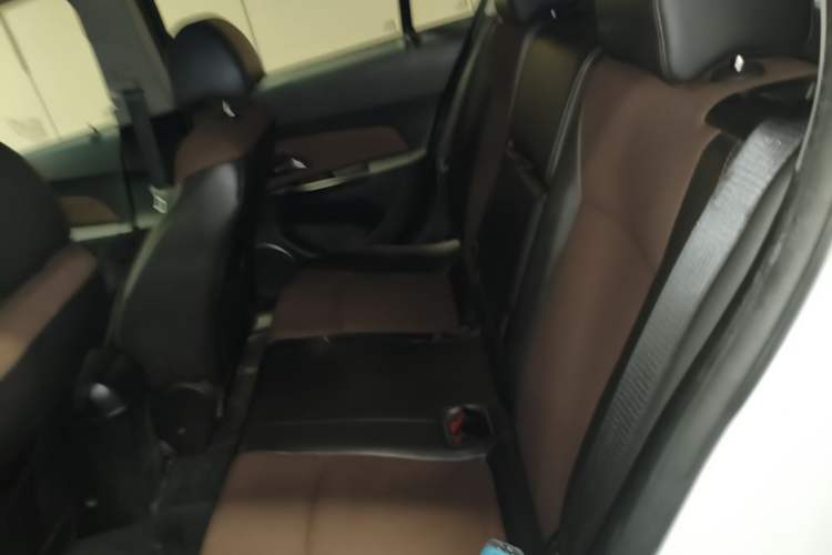 Used Chevrolet Cruze 2013 Hatchback 1.6L Manual Luxury Model Left Rear Seat