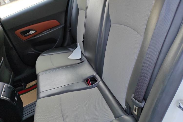 Used Chevrolet Cruze 2013 1.6L SL MT Left Rear Seat