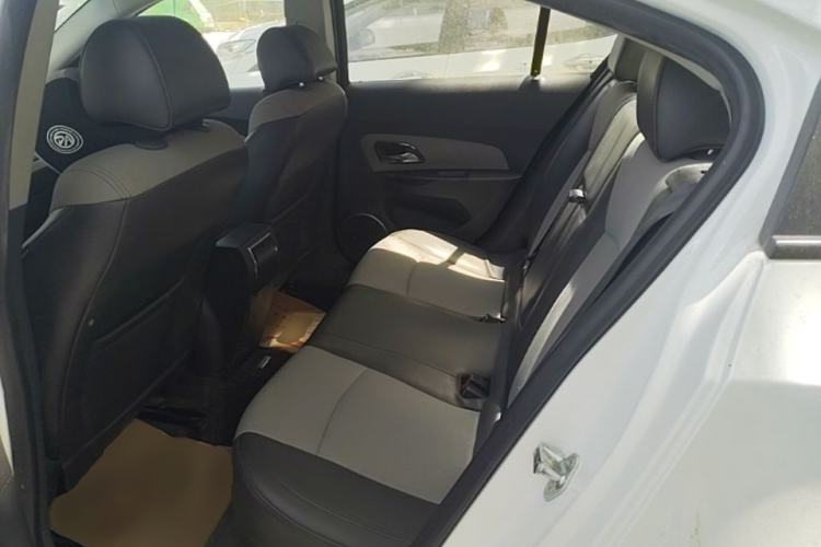 Used Chevrolet Cruze 2013 1.8L SE AT Left Rear Seat