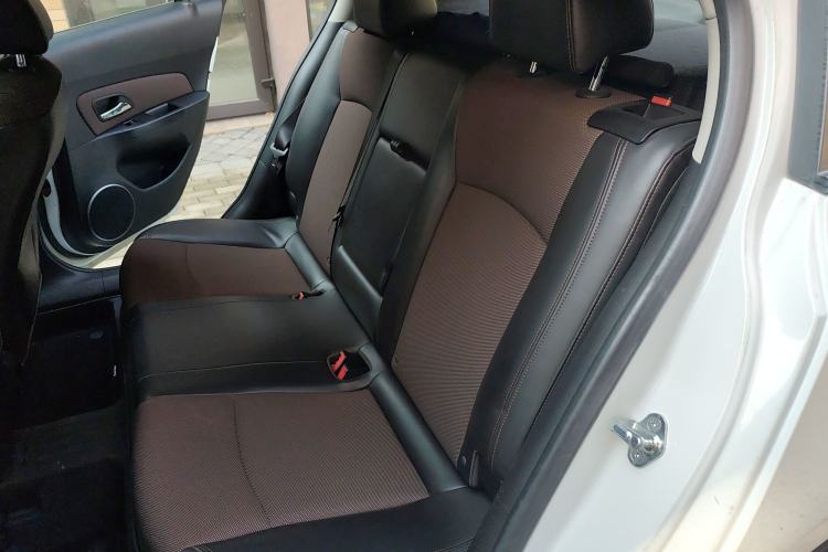 Used Chevrolet Cruze 2013 Hatchback 1.6L Automatic Luxury Model Left Rear Seat