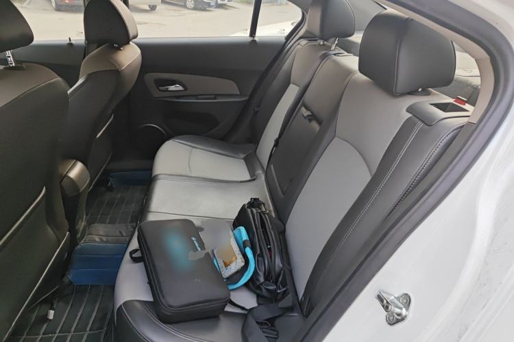 Used Chevrolet Cruze 2013 1.8L SE AT Left Rear Seat