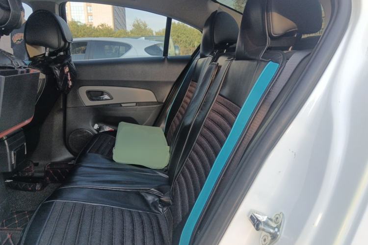 Used Chevrolet Cruze 2013 1.6L SL MT Left Rear Seat