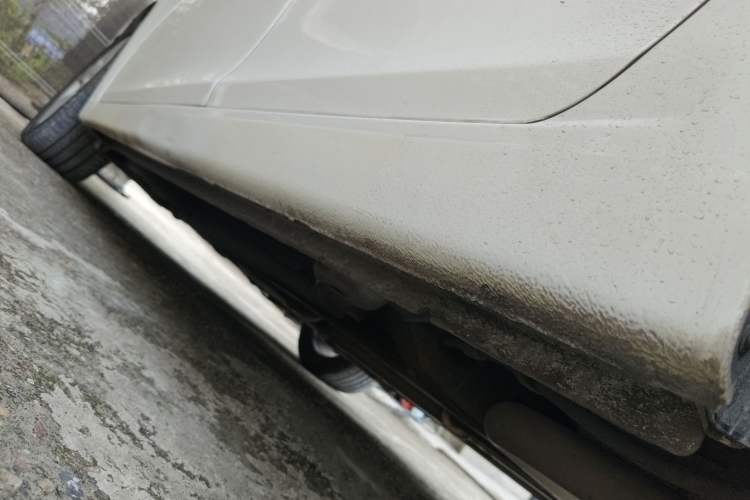 Used Chevrolet Cruze 2013 Hatchback 1.6T Automatic Flagship Model Left Side Sill