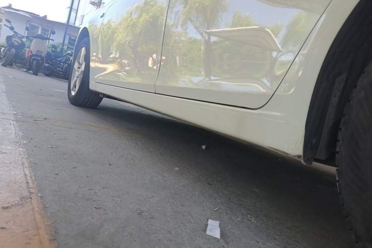 Used Chevrolet Cruze 2013 1.6L SE MT Left Side Sill