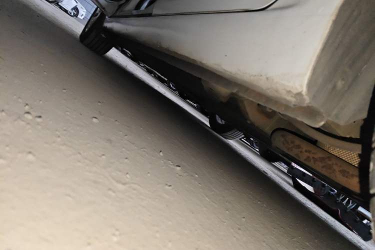 Used Chevrolet Cruze 2013 1.8L SE AT Left Side Sill